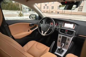 Volvo V40 II Hatchback Facelifting 2.0 D2 120KM 2018 VOLVO V40 INSCRIPTION PANORAMA SKÓRA AUTOMAT, zdjęcie 27