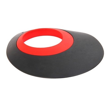 Golf putting hole