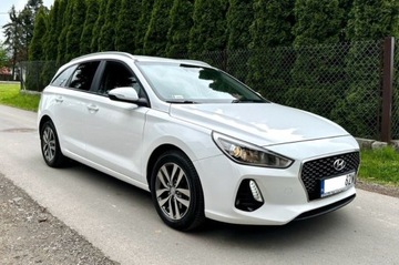 Hyundai i30 II Wagon Facelifting 1.6 CRDi 110KM 2017 Hyundai i30 Hyundai I30 1.6 CRDi BlueDrive Comfort