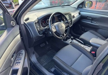 Mitsubishi Outlander III SUV Facelifting 2015 2.2 DI-D 150KM 2016 Mitsubishi Outlander 2,2 150KM AWD AUTOMAT 7os FullLED I wlasciciel Salon, zdjęcie 17