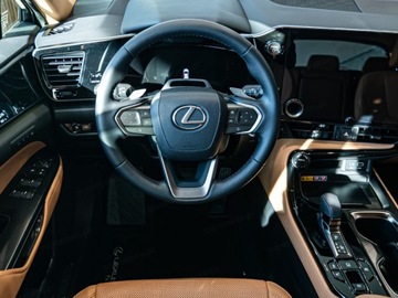 Lexus NX II SUV Facelifting 2.5 350h 200KM 2025 Od ręki - 350h Omotenashi 2.5 Hybrid AWD 200KM | Podgrzewane fotele!, zdjęcie 7