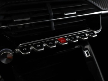 Peugeot 2008 II SUV 1.2 PureTech 100KM 2020 Peugeot 2008 klima auto full LED czujniki, zdjęcie 26