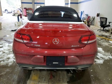 Mercedes Klasa C W205 2019 Mercedes-Benz Klasa C 300 4Matic 2019 2.0 Benzyna 255KM, zdjęcie 2