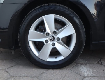 Skoda Octavia III Liftback Facelifting 1.5 TSI ACT 150KM 2019 Skoda Octavia 1.5 TSI, Salon Polska, Serwis ASO, zdjęcie 13