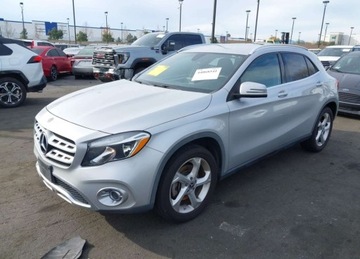 Mercedes GLA I Off-Roader Facelifting 2.0 250 211KM 2018 Mercedes-Benz GLA 2018r., Gla 250, 2L, od ubezpieczalni 2.0 Benzyna 211KM, zdjęcie 3