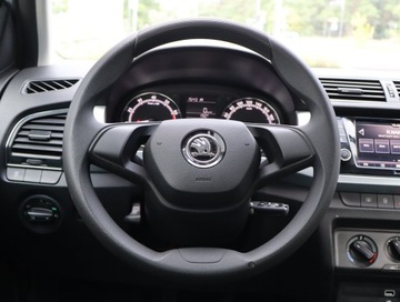 Skoda Fabia III Kombi Facelifting 1.0 TSI 95KM 2021 Skoda Fabia 1.0 TSI, Salon Polska, Serwis ASO, zdjęcie 11