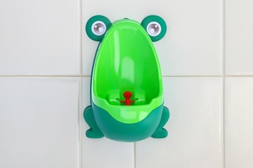 PISUAR nocnik dla dzieci chłopca na ścianę żaba zielony