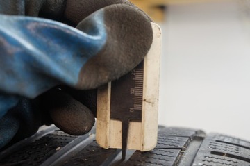 VOLVO V70 II S60 I S80 RÁFKY HLINÍK KOLA 16" PNEUMATIKY ZIMNÍ 23R