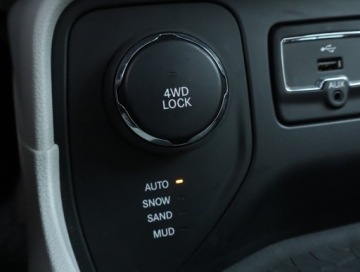 Jeep Renegade SUV 1.4 MultiAir 170KM 2015 Jeep Renegade 1.4 MultiAir, Salon Polska, zdjęcie 18