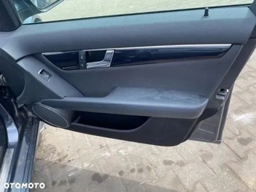 Mercedes Klasa C W204 Limuzyna 2.2 200 CDI 136KM 2008 Mercedes-Benz Klasa C 2.1 Diesel 136KM, zdjęcie 24