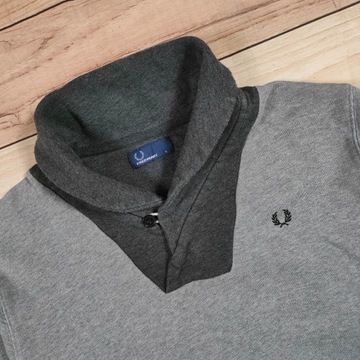 FRED PERRY Sweter z Kołnierzem Męski Szary Logowany r. M/L