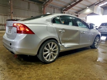 Volvo S60 II 2017 Volvo S60 2017 VOLVO S60 PLATINUM 2.0 Benzyna 250KM, zdjęcie 2