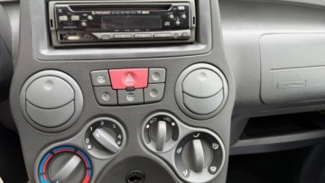 Fiat Panda II Hatchback 5d 1.1 MPI 54KM 2009 Fiat Panda 1.1 benz 2 letnia Instalacja LPG- Butla w kole wspomaganie kie, zdjęcie 14