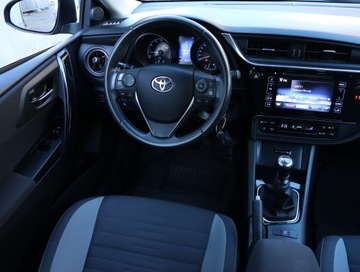 Toyota Auris II Hatchback 5d Facelifting 1.6 Valvematic 132KM 2018 Toyota Auris 1.6 Valvematic, Salon Polska, zdjęcie 6