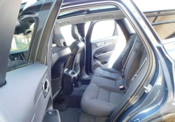 Volvo XC60 II 2022 Volvo XC 60 z Gwarancja Bezwypadkowy Nowy Model 2022r 2.0 Diesel 197KM, zdjęcie 10