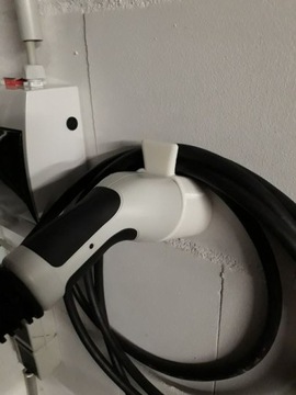 Uchwyt stojak na wtyczke ładowania elektryk typu 2