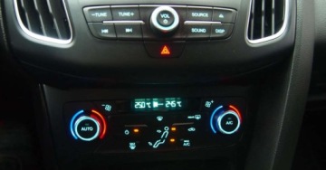 Ford Focus III Kombi Facelifting 1.5 EcoBoost 150KM 2018 Ford Focus SW 1,5Benzyna 150KM2 x KlIMAtronicALU EURO 6 Tablice PL, zdjęcie 7