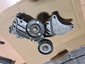 UCHYCENÍ DRŽÁKY ALTERNÁTORA VOLKSWAGEN GOLF IV 1.4 16 V 032145169Q