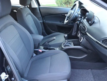 Fiat Tipo II Hatchback Facelifting 1.0 T3 Turbo 100KM 2022 Fiat Tipo 1.0 FireFly, Salon Polska, zdjęcie 8