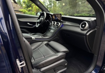 Mercedes GLC C253 SUV Facelifting 2.0 200d 163KM 2020 Mercedes-Benz GLC MULTIBEAM Alu18 Kamera VIRTUAL Cockpit Navi AMBIENTE Pan, zdjęcie 28