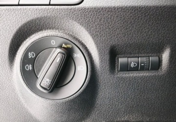 Skoda Fabia III Hatchback Facelifting 1.0 TSI 95KM 2021 Skoda Fabia Monte Carlo Pakiet Comfort, Panorama, Kamera cofania, KESSY, zdjęcie 19