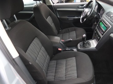 Skoda Octavia II Hatchback Facelifting 1.8 TSI 160KM 2012 Skoda Octavia 1.8 TSI, Salon Polska, Klima, zdjęcie 8