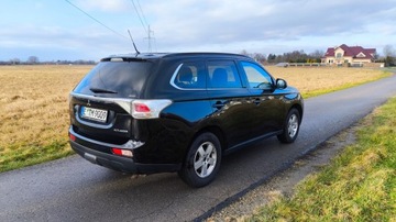 Mitsubishi Outlander III 2013 Mitsubishi Outlander 2.3 DID Intense+ 4WD 2013r, zdjęcie 19