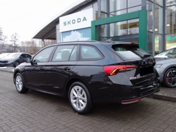 Skoda Octavia IV 2026 SKODA Octavia Drive Essence 1.5 TSI mHEV DSG 115KM, zdjęcie 2