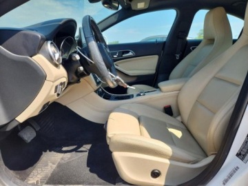 Mercedes CLA C118/X118 2019 Mercedes-Benz CLA 250 4matic 2019 2.0 Benzyna 208KM, zdjęcie 7