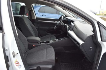 Volkswagen Golf VIII Variant 2.0 TDI 150KM 2022 Volkswagen Golf SalonPL TDI 150KM DSG Pakiety SideAssist Czujniki ACC ALU, zdjęcie 33