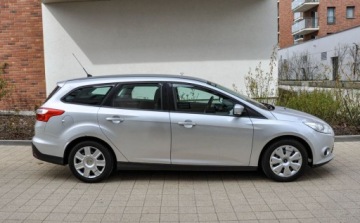 Ford Focus III Kombi Facelifting 1.6 TDCi 115KM 2014 Ford Focus 1,6TDCI 2014 r. Salon PL 1.6 Diesel 115KM, zdjęcie 4