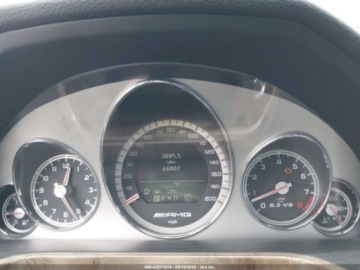 Mercedes Klasa E W212 2010 Mercedes-Benz Klasa E 63 AMG 2010 6.3l 6.3 Benzyna 518KM, zdjęcie 10