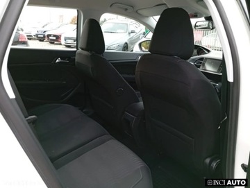 Peugeot 2015 Peugeot 308 Peugeot 308 1.2 PureTech Allure SampS 1.2 Benzyna 110KM, zdjęcie 14