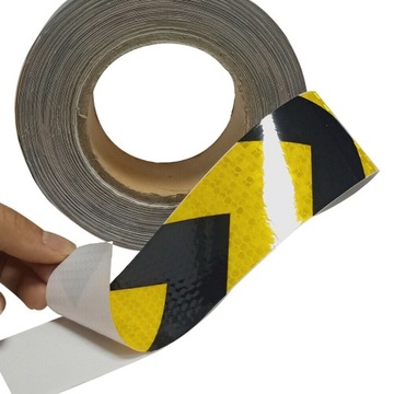 ЛЕНТА ЖЕЛТО-ЧЕРНАЯ СВЕТООТРАЖАЮЩАЯ 25м САМОКЛЕЯЩАЯСЯ