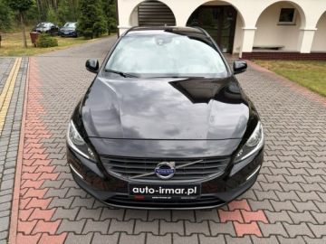Volvo V60 I Kombi Facelifting 2.0 D2 DRIVE-E 120KM 2016 Volvo V60 2.0 D2 Skórzana tapicerka Bardzo, zdjęcie 2