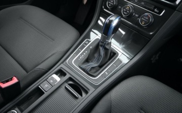 Volkswagen Golf VII e-Golf Facelifting Electro 136KM 2018 Volkswagen Golf 136 KM FULL LED Nawigacja Serwisowany Zarejestrowany 136KM, zdjęcie 24