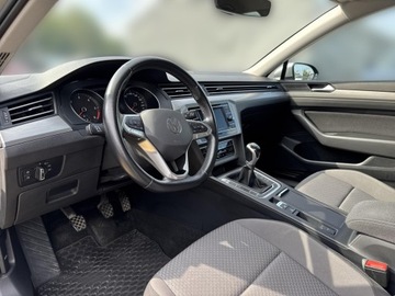 Volkswagen Passat B8 Limousine Facelifting 2.0 TDI SCR 150KM 2020 Volkswagen Passat B8 2.0 TDI EVO Essence 2.0 TDI 1, zdjęcie 9