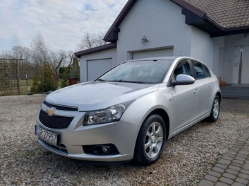 Chevrolet Cruze Hatchback 5d 2.0 VCDI 16V DOHC 163KM 2011 `Chevrolet Cruze 2.0 D 163 KM Klimatyzacja Navi Super Stan, zdjęcie 1