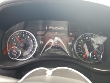  RAM 1500 Laramie 2021 5.7 Benzyna 395KM, zdjęcie 9