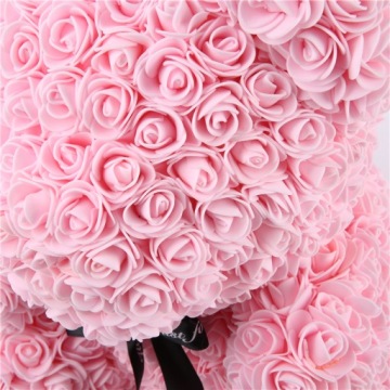 РОЗОВЫЙ МИШКА 25СМ С ЛЕПЕСТКАМИ РОЗ + ПОДАРОЧНАЯ КОРОБКА