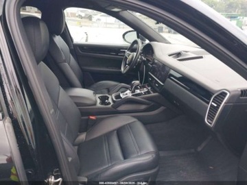 Porsche Cayenne III 2020 Porsche Cayenne Coupe 2020 3.0l 3.0 Benzyna 335KM, zdjęcie 9