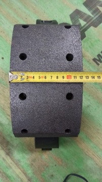 Новые тормозные колодки Scania 1300202 / 1104542