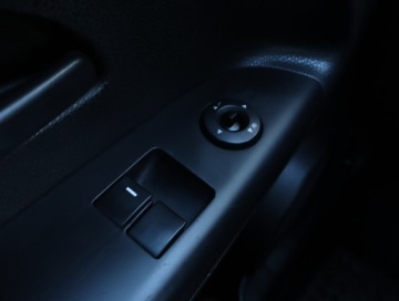 Kia Venga Mikrovan 1.6 DOHC CVVT 125KM 2013 Kia Venga 1.6 CVVT, Salon Polska, Automat, Klima, zdjęcie 13