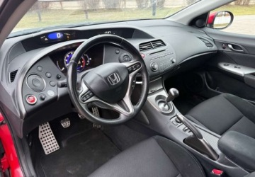 Honda Civic VIII Hatchback 3d 1.4 i-VTEC 100KM 2010 Honda Civic Honda Civic 1.4 i-VTEC Type S 1.3 Benzyna 100KM, zdjęcie 7