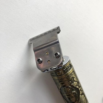 Profesjonalny, poręczny męski trymer do