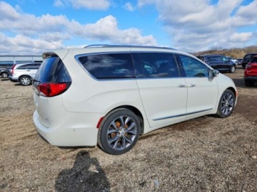 Chrysler Pacifica II 3.6 V6 291KM 2017 Chrysler Pacifica 2017r., Limited, 3.6L, od ubezpieczalni 3.6 Benzyna 291KM, zdjęcie 2