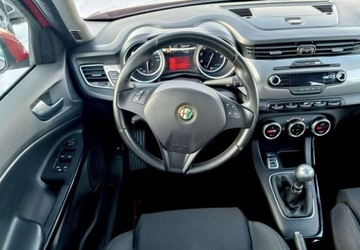 Alfa Romeo Giulietta Nuova II Hatchback 5d 1.4 TB 16v 120KM 2011 Alfa Romeo Giulietta Alfa Romeo Giulietta 1.4 Benzyna 120KM, zdjęcie 5