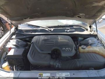 Dodge Challenger III 2014 Dodge Challenger 2014 Dodge Challenger SXT 3.6 Benzyna 305KM, zdjęcie 12