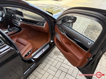 BMW Seria 7 G11-G12 Sedan Facelifting 4.4 750i 530KM 2021 BMW Seria 7 750 LI Xdrive Auto Punkt 4.4 Benzyna 530KM, zdjęcie 12