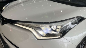 Toyota C-HR I 2017 Toyota C-HR 1.8 Hybryda Ledy Xenon Czarny dach Navi Kamera 1.8 Hybryda 98KM, zdjęcie 28